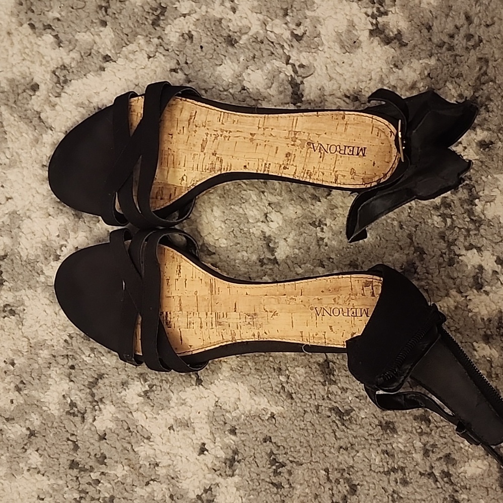 Merona black flats/sandals